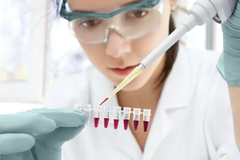 Topi con atassia di Friedreich sperimentano la riparazione delle cellule nervose dopo il trapianto di midollo osseo